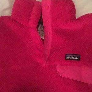 hot pink Patagonia pullover